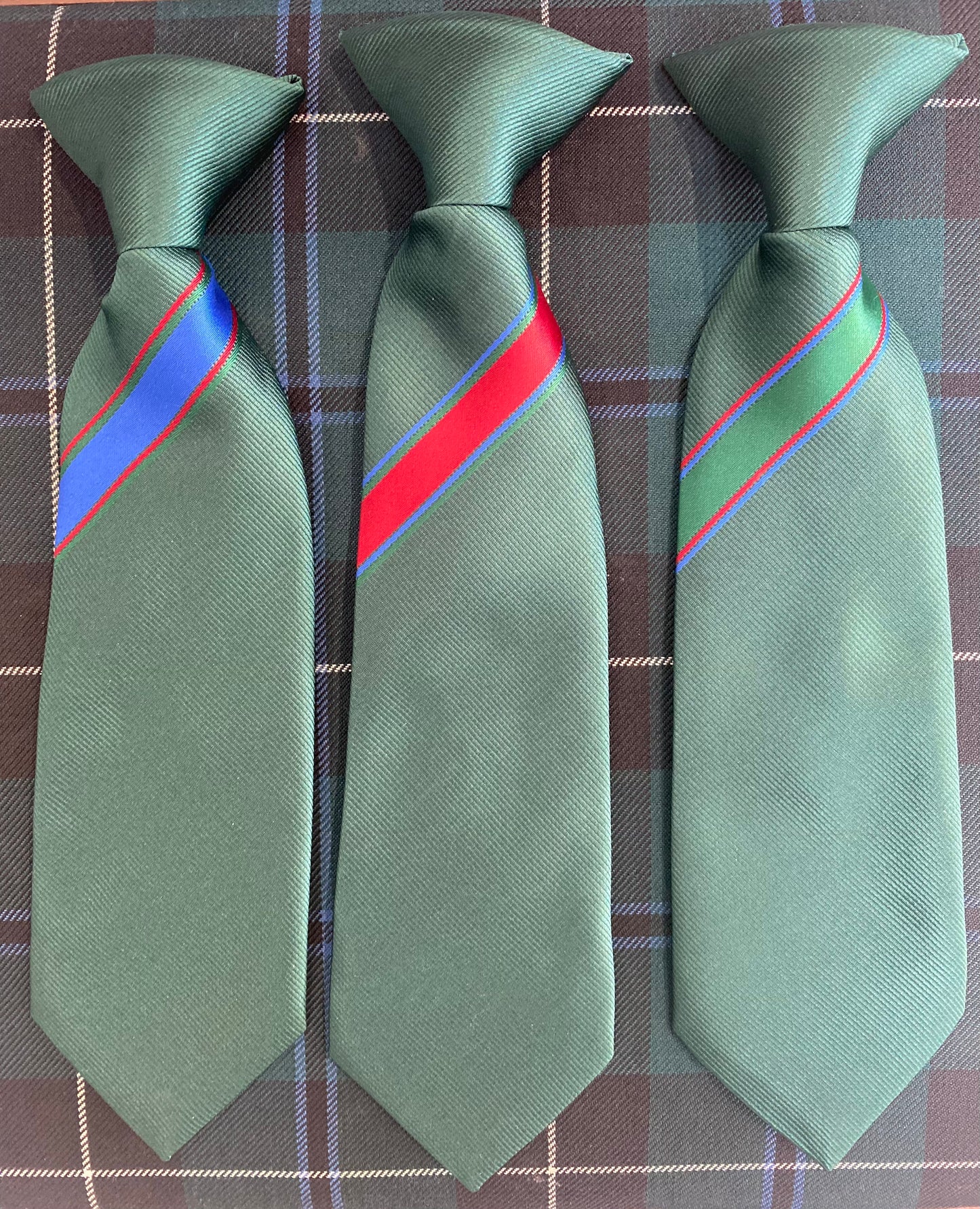 Junior School K-Gr. 3 Tie